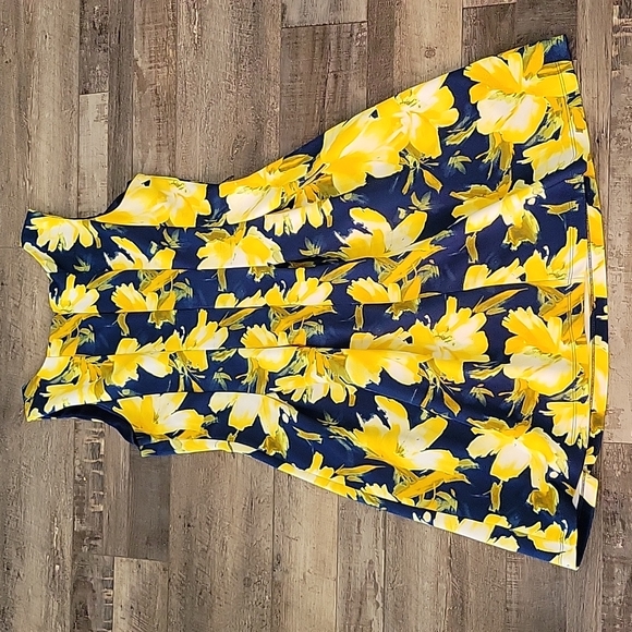 Karin Stevens Summer Dress - Picture 7 of 7